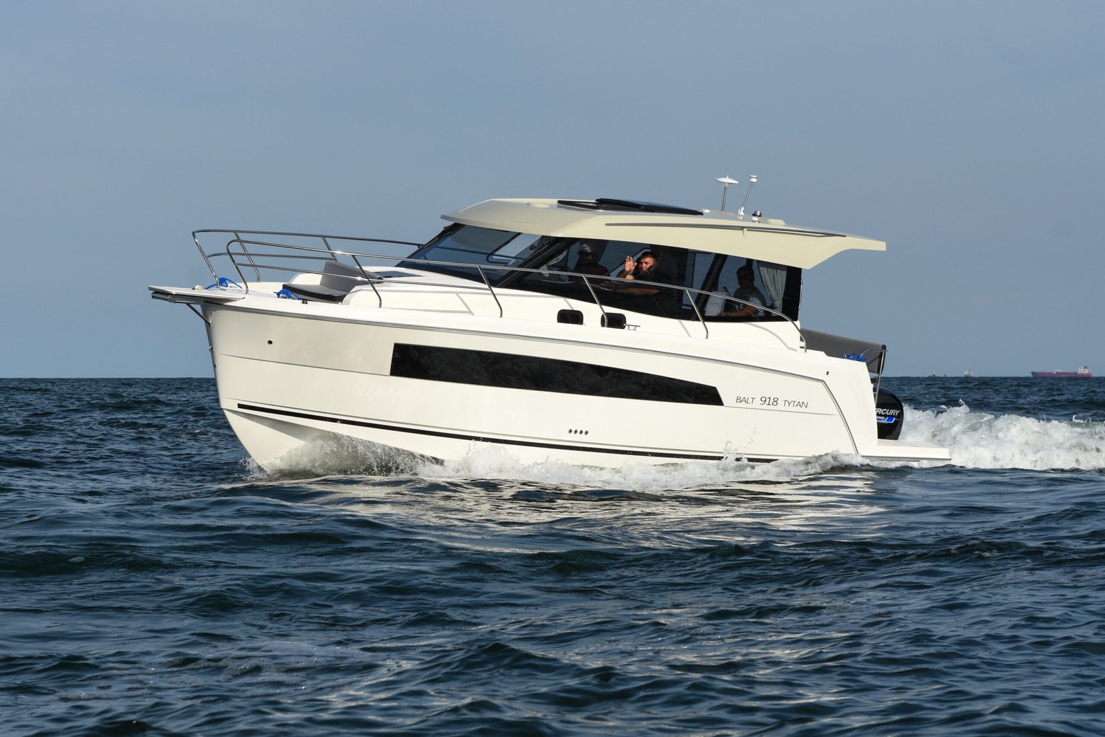 Balt Yacht 10 mt kamaralı lüx motor yat